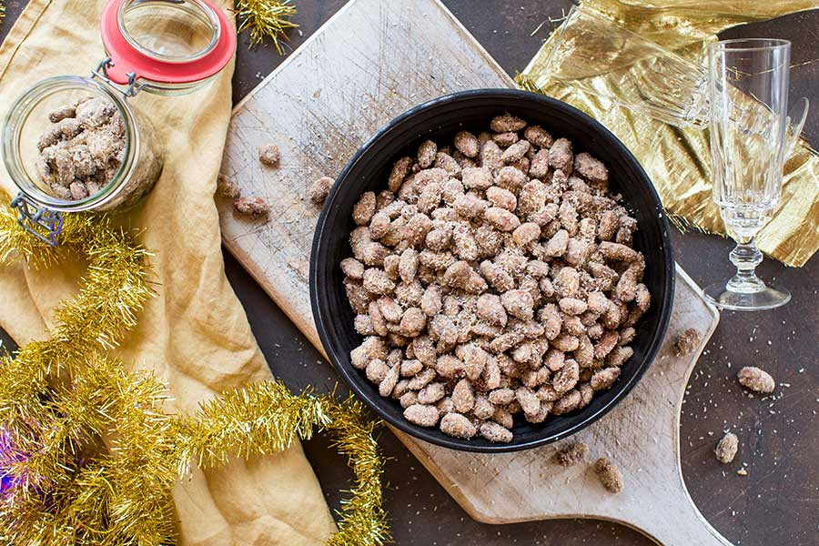 Coconut almonds with white chocolate