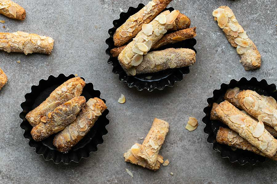 Almond tongues, vegan
